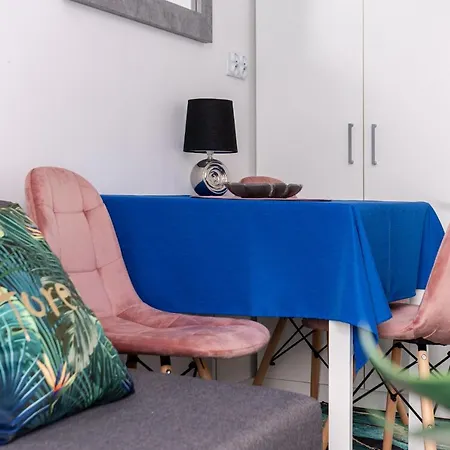 アパート Kolorowe Balkony Czyzewskiego 3 *