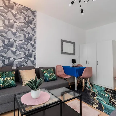 Apartament Kolorowe Balkony Czyzewskiego 3 *